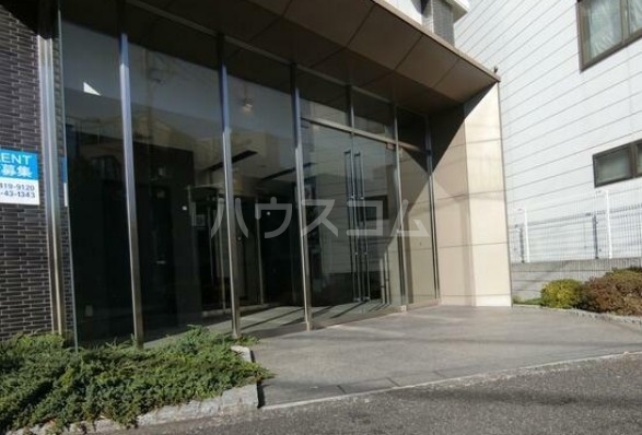 13/23 エントランス