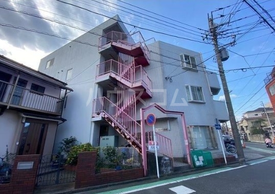 17/27 エントランス