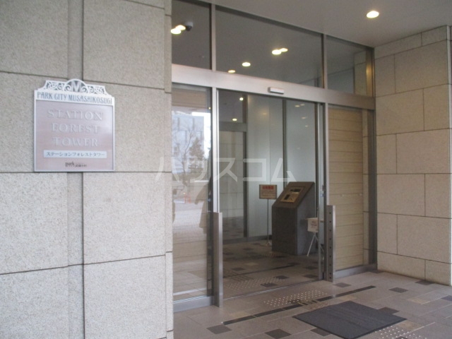 3/8 エントランス