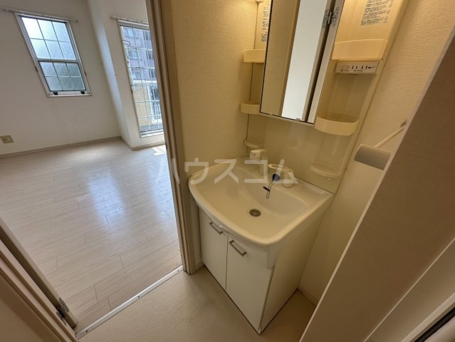 13/30 洗面
