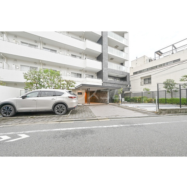 14/23 駐車場