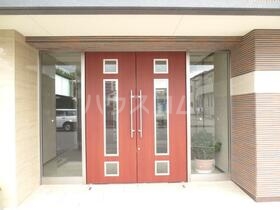 13/16 エントランス