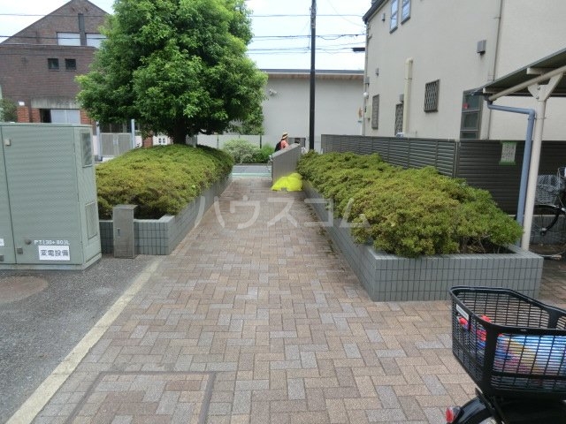 20/26 エントランス