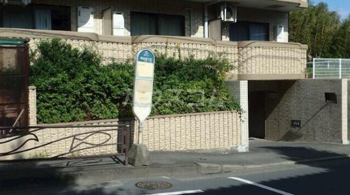 21/26 エントランス