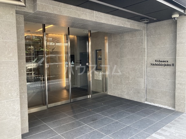 23/30 エントランス