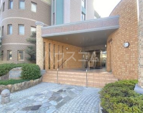 2/4 エントランス