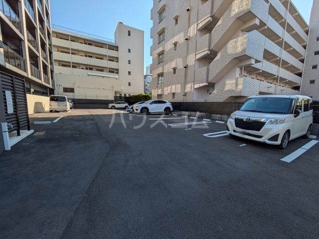 26/30 駐車場
