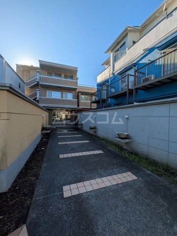 28/30 エントランス