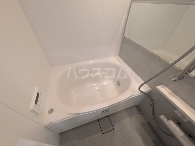 13/30 浴室