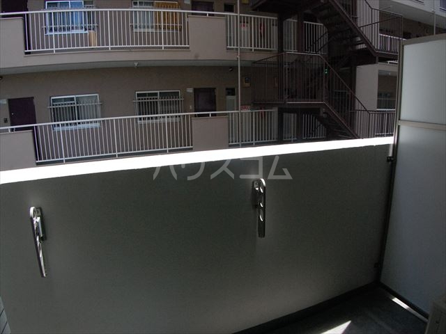 25/30 バルコニー