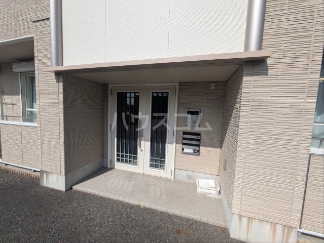 28/30 エントランス