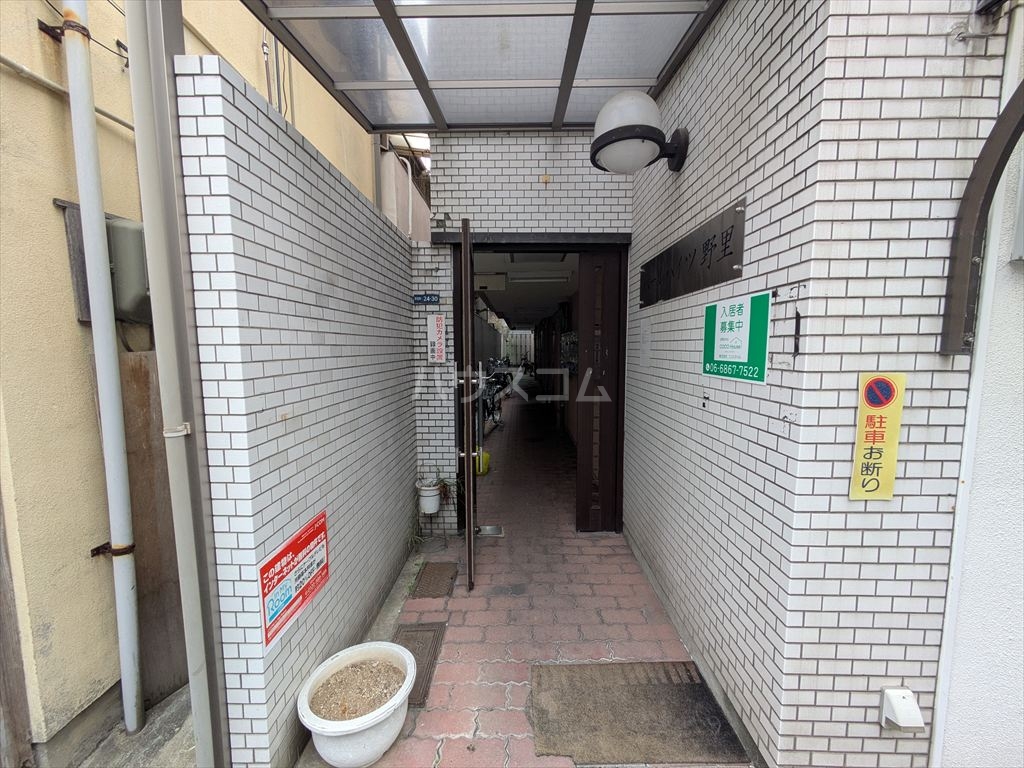 29/30 エントランス