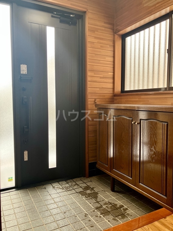 13/28 玄関