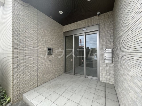 14/23 エントランス