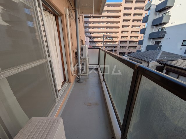 19/25 バルコニー