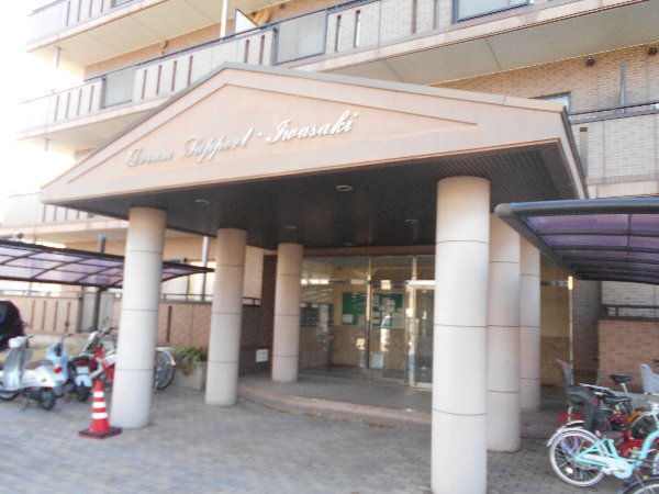 25/30 エントランス