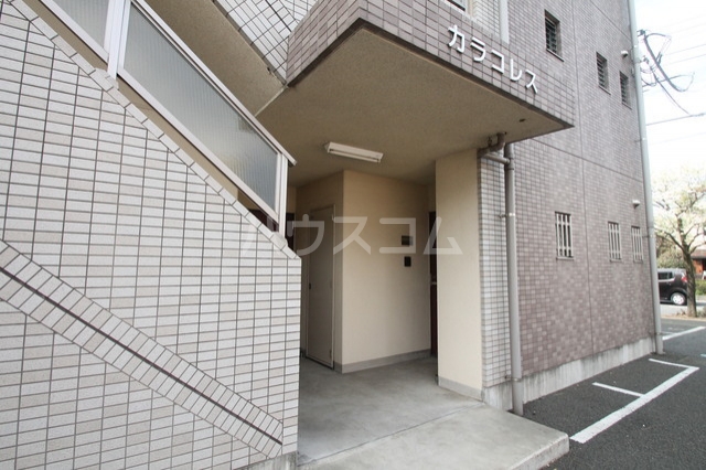 17/27 エントランス