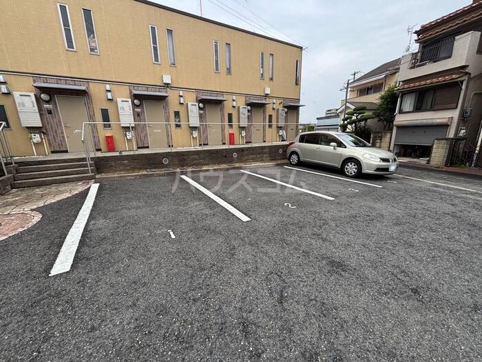 2/7 駐車場