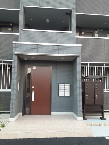 25/30 エントランス