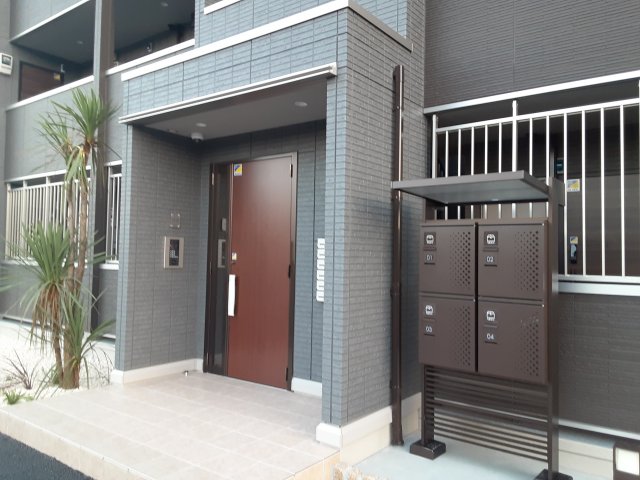 26/30 エントランス