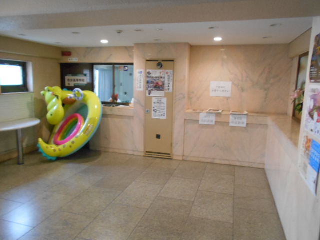 21/29 エントランス