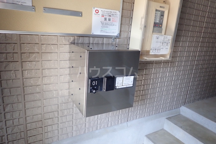 15/23 エントランス