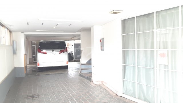 23/30 エントランス