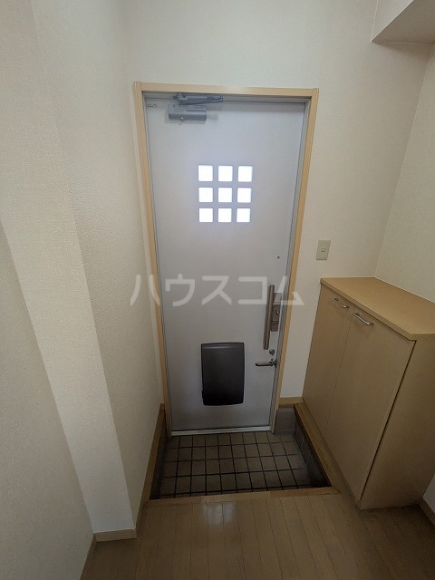 13/30 玄関