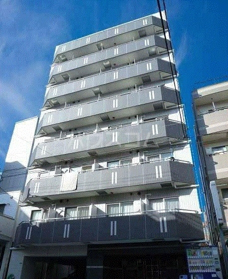 28/30 エントランス