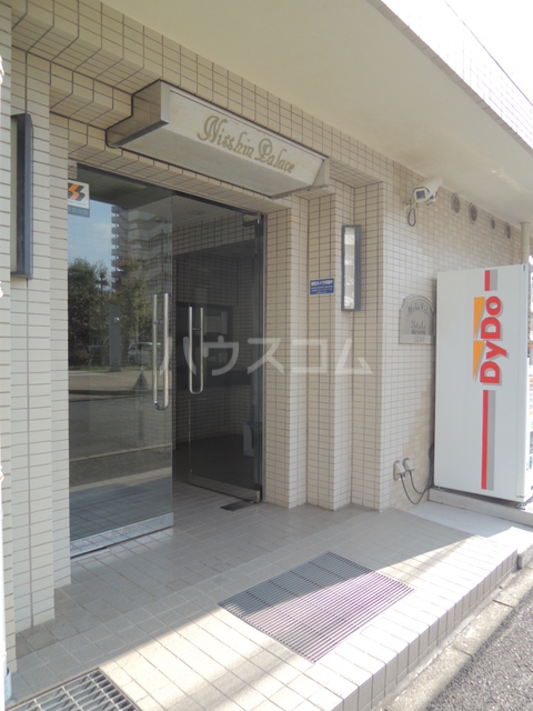 22/30 エントランス