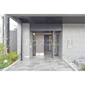 15/21 エントランス