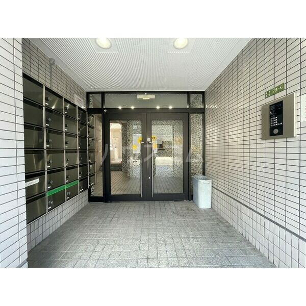 15/20 エントランス