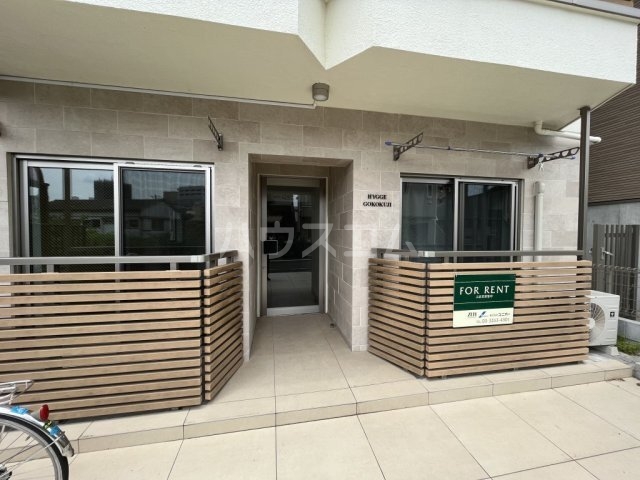 17/17 エントランス