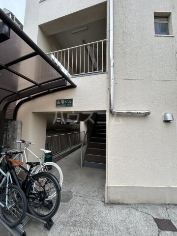 26/30 エントランス