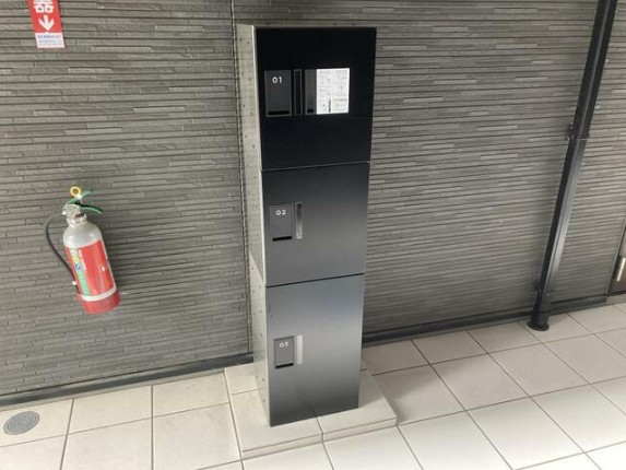 19/28 エントランス