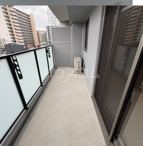 21/30 バルコニー