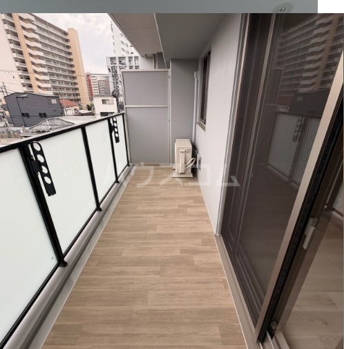 17/28 バルコニー