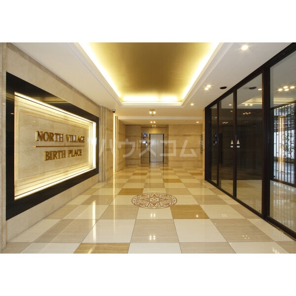 28/30 エントランス