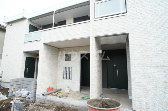 21/30 エントランス