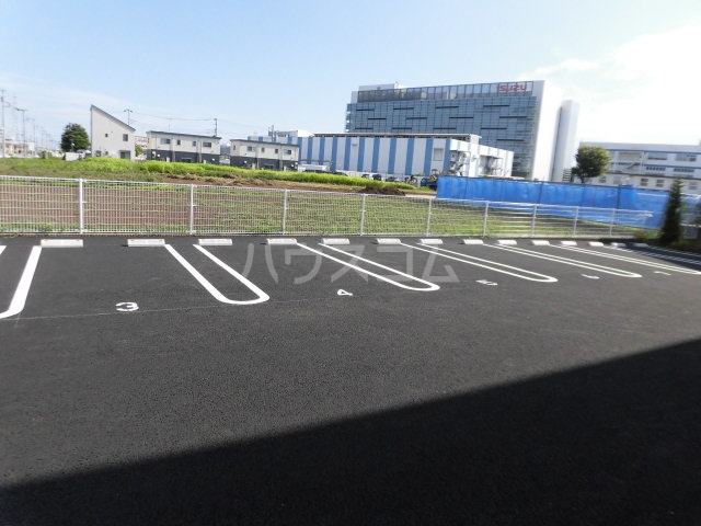 2/4 駐車場