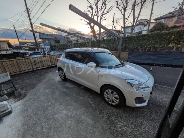 2/3 駐車場