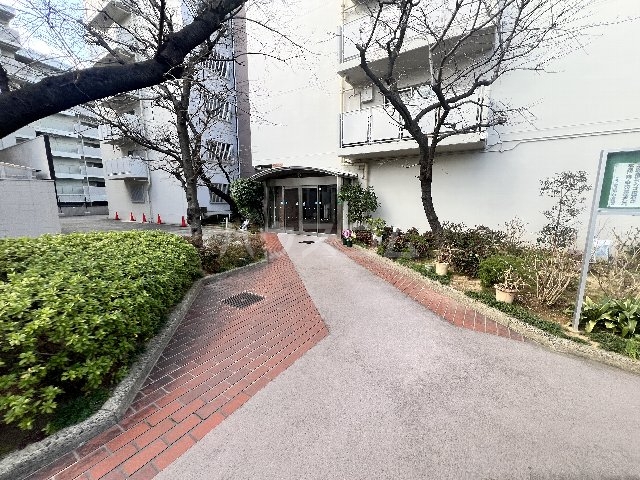 3/4 エントランス