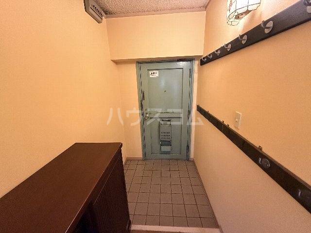 13/30 玄関