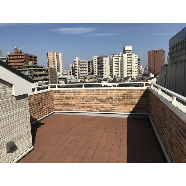 16/17 バルコニー