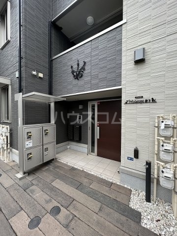 20/23 エントランス