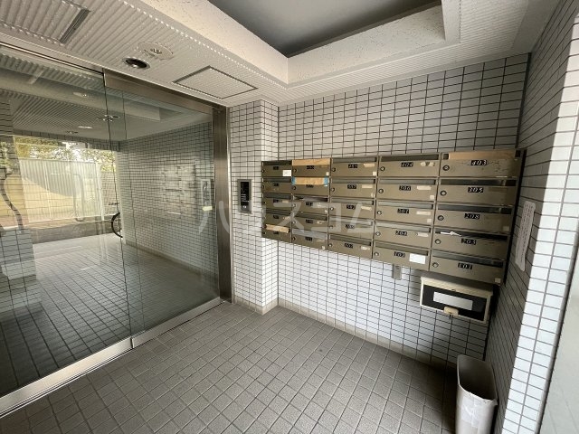 19/21 エントランス