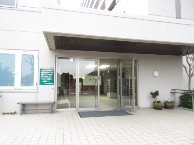 19/26 エントランス