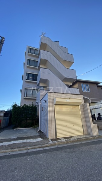 19/25 エントランス