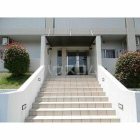 17/27 エントランス