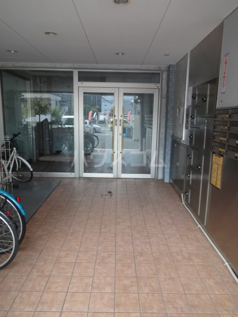 29/30 エントランス